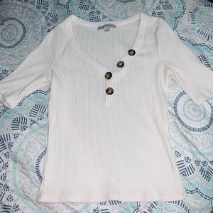 Mid sleeve white button shirt